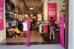 Al via i saldi estivi in Puglia: sconti fino al 30%, ma è polemica sulle date anticipate