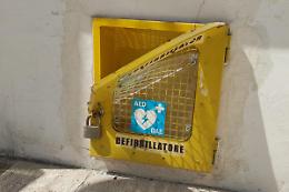 Rubato defibrillatore a Talsano