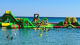 Il parco acquatico gonfiabile più grande del Sud a Campomarino