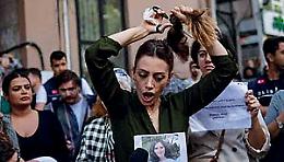 Sostegno e solidarietà alle donne iraniane in lotta per la loro dignità
