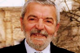 La poesia è una voce esile in esilio: Gerardo Trisolino e la sua vita in rime in 300 pagine