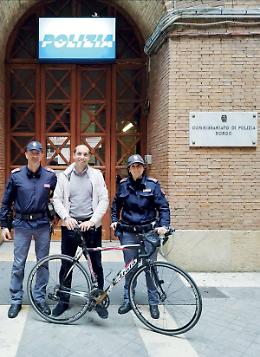 Ruba una bicicletta, incastrato dai filmati