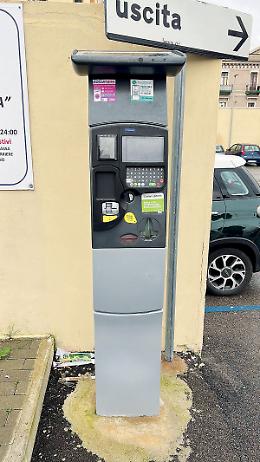 Strisce blu, nuove tariffe e c'è anche l'isola amministrativa