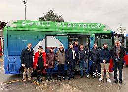 Ecco cinque autobus elettrici a Taranto