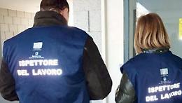 Lavoratore in nero e accessi pericolosi: sospeso cantiere edile