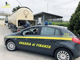 Gasolio agricolo, la Guardia di Finanza sequestra 57 milioni di euro
