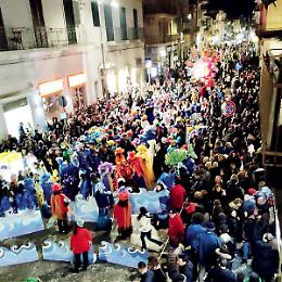 Sfilata di Carnevale a Massafra, stasera si replica