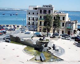 Giù le mani dalla Piazza di Carrino