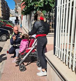 Bimba di 3 anni torna dai genitori grazie alla Polizia Locale, Melucci: «Storia a lieto fine»