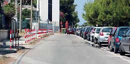 Strisce blu a Viale del Tramonto, infuria la polemica