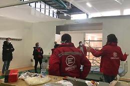 "Fai l’amore, ripudia la guerra", a Bari il San Valentino di Emergency