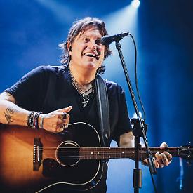 L&rsquo;eredit&agrave; di Faber: Cristiano De Andr&eacute; torna in tour. A Bari la tappa pugliese