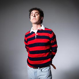 Luca Ravenna, il re della stand-up comedy, porta "FLAMINGO" a Bari 