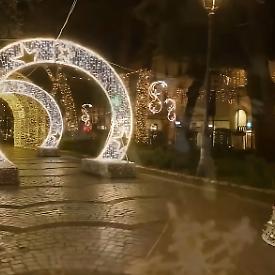 Natale a Martina Franca: l'incanto di "Lumiere" accende la Città della Valle d'Itria