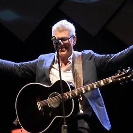 Michele Zarrillo: il tour "L&rsquo;elefante e la farfalla" arriva a Martina Franca