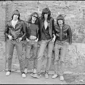 A Taranto la leggenda dei Ramones negli scatti di Roberta Bayley