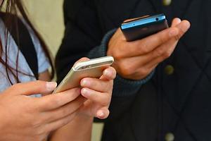 Social e minori, il dibattito si riaccende anche in Europa