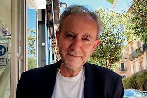 "Raccontami Noci": la città sognata di Marcello Nitti in quaranta scatti