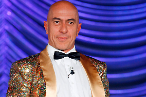 Roberto Ciufoli sbarca a Bari con i suoi "Tipi"