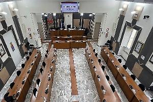 Bilancio 2026 in ritardo, Fratelli d’Italia attacca la giunta Bitetti