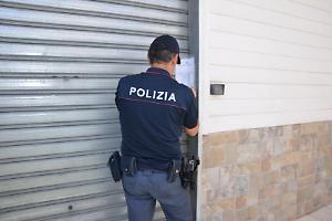 Controlli della Polizia, "stretta" sulle irregolarità nel commercio e scattano i provvedimenti
