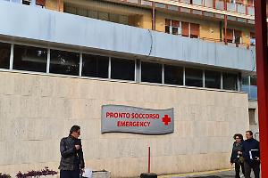 Decaro al pronto soccorso del Di Venere: «Servono risposte concrete all’emergenza»