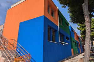 Infiltrazioni alla scuola Monterisi, il Comune: “Intervento immediato dell’impresa esecutrice”