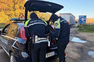 Furto in un negozio in via Di Palma, ladro fermato dopo un breve inseguimento