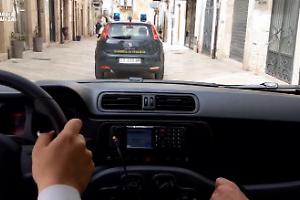 Scoperta banda del narcotraffico: 6 nei guai e laboratorio di marijuana sequestrato