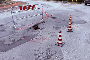 Viale Jonio chiusa per lavori, traffico in tilt su tutte le arterie vicine. Il video