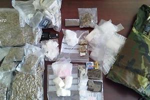 Il tunnel della droga scoperto dai carabinieri, preso con 5 chili di droga. Il video e le foto