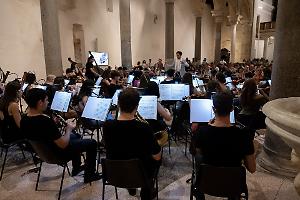 L’Orchestra giovanile Magna Grecia porta la musica italiana in Albania