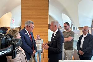 Landini accusa Meloni: “Così si svuota la democrazia. È un atto irresponsabile”