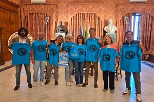 Pulizia dei fondali a Torre a Mare, la sfida in apnea per salvare il mare