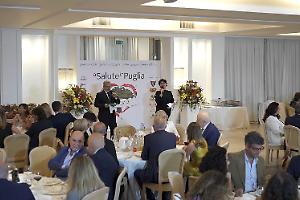 La Salute in Puglia, il galà della gratitudine: premiati medici, comunicatori e ricercatori. Le foto