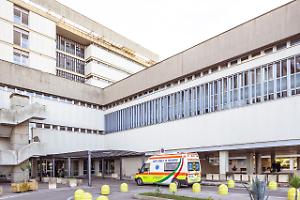 È morto il bambino di 7 anni soccorso nella piscina dell’acquapark