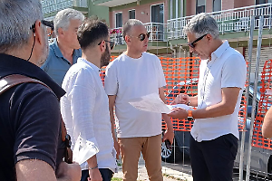 Sopralluogo del sindaco alla Villa Comunale: obiettivo chiusura lavori entro settembre