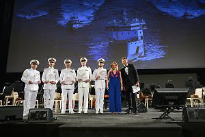 Guardia Costiera, una festa lunga 160 anni: premiato il Comando di Taranto per le indagini ambientali. Le foto