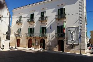 Frattura interna in Forza Italia: le tesserate si ribellano alla nomina di Carmela Clemente