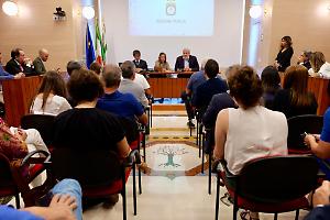 Nasce in Puglia l’Osservatorio regionale sull’immigrazione intitolato ad Alessandro Leogrande. Le foto