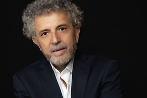 Musica d’autore a Taranto: Nicolosi e l’Ico Magna Grecia in “Parafrasuite”