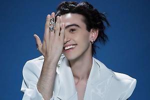 "Sottovoce voce tour 2025": Michele Bravi aggiunge Molfetta alle nuove date estive