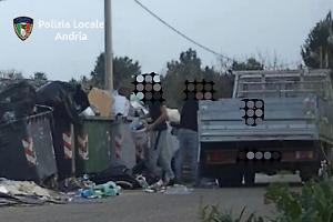 Rifiuti abbandonati in campagna, identificato e sanzionato un uomo: multa da 2.500 euro