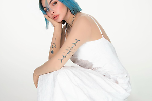 Rose Villain: la sua estate infuocata arriva a Gallipoli