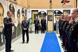 Il Generale Mannucci Benincasa in visita a Trani: “Il dovere si onora con l’ascolto e la coesione”