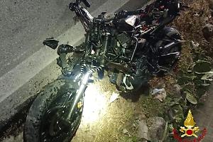 Tragedia sulla provinciale 144, muore un giovane motociclista