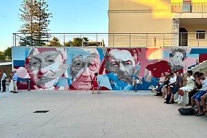 I volti del pensiero critico colorano Studium 2000: murales d'autore per celebrare le scienze sociali