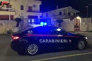 Evade dai domiciliari e tenta la fuga: 28enne arrestato dai Carabinieri