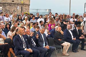 Si accendono i riflettori sui Giochi del Mediterraneo 2026: musica e sport per la città