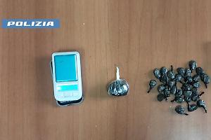Arrestato ai Tamburi un 57enne: cocaina nascosta in casa e nel circolo privato